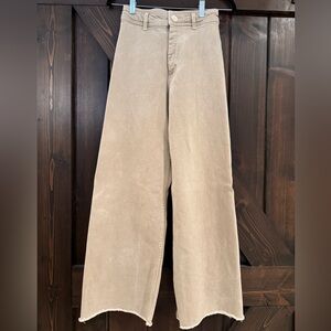 Zara “The Marine Straight” Jeans in color sand/beige.